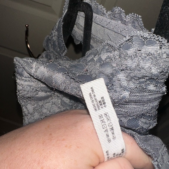 Intimately Free People grey floral lace halter bralette XS feminine lingerie - Picture 4 of 8